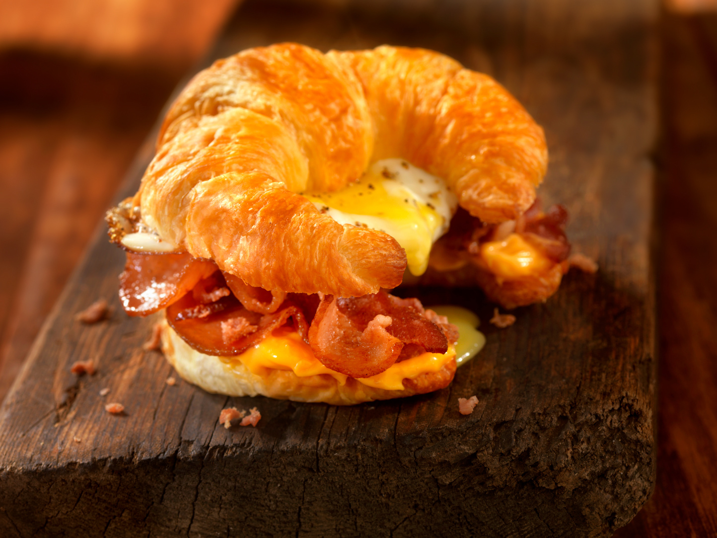 Croissant Breakfast Sandwich with Bacon,egg and Cheese